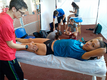 Ivet Lalova tratamiento osteopatía en Taoma