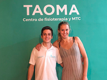 María Priscila campeona de Volley en la clínica de fisioterapia Taoma